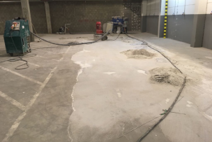 Coatings verwijderen op betonvloeren