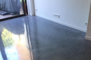 Curing verwijderen betonvloer en sealen