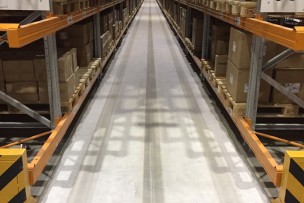 Smalle gangen transport correctie door Masterss zelf, electrisch